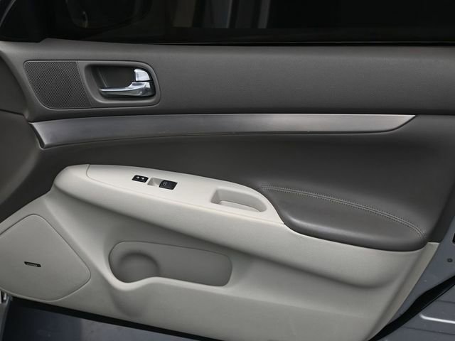 Used 2012 INFINITI G37 Journey w/ Premium Pkg image 33