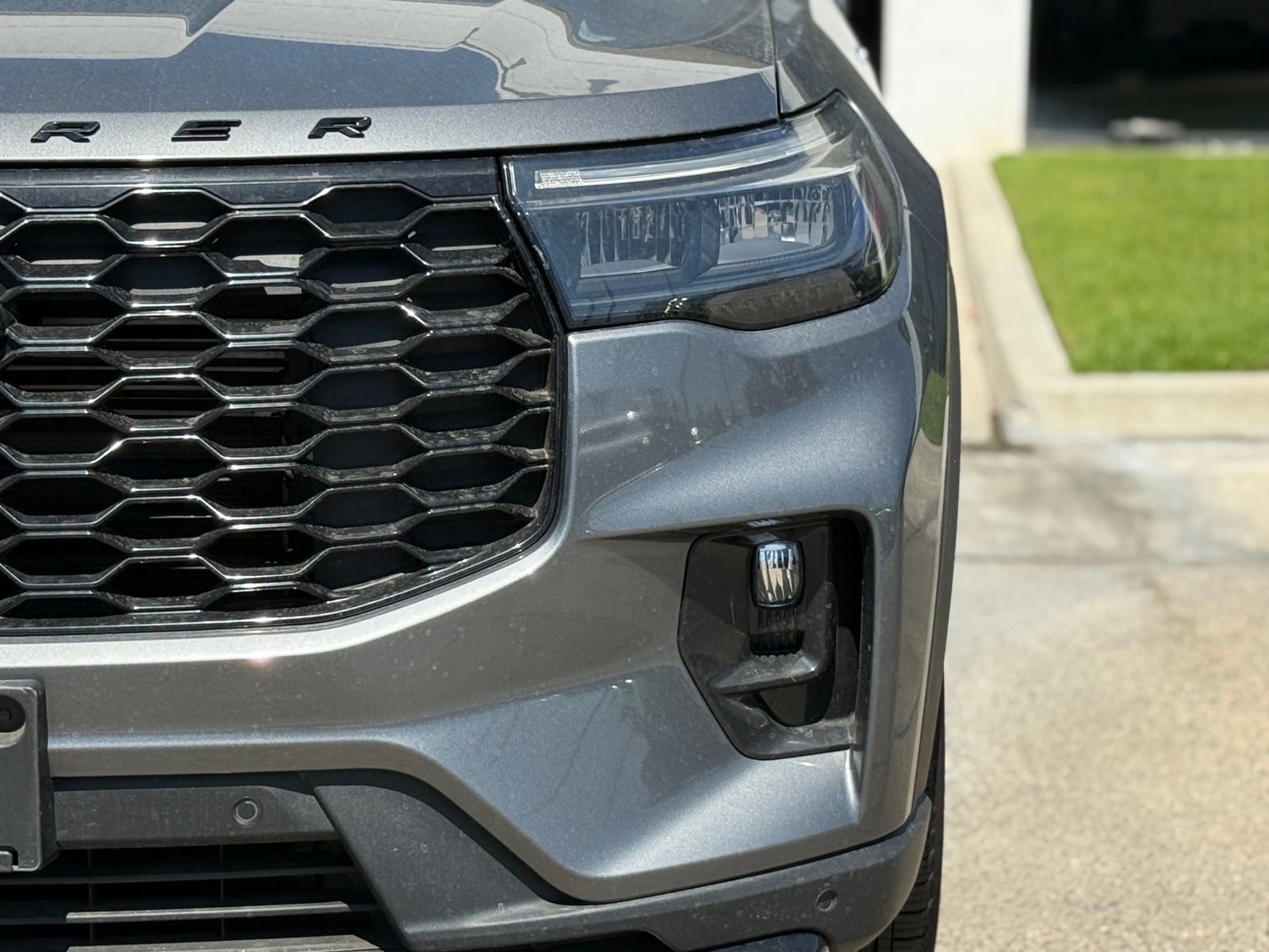 Used 2025 Ford Explorer ST-Line AWD/4WD image 4