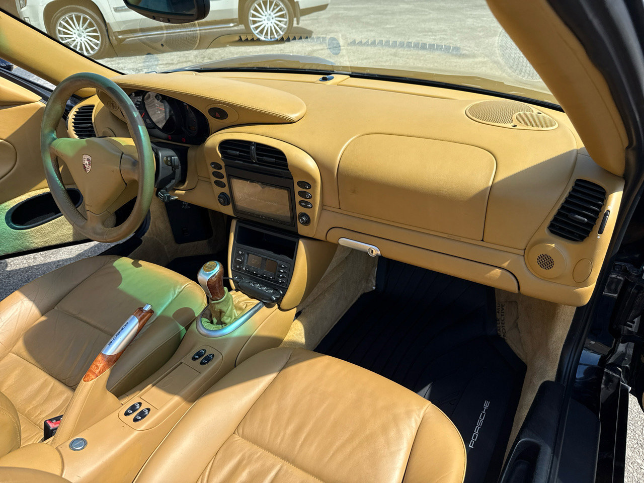 Used 2003 Porsche 911 Carrera 4 image 19