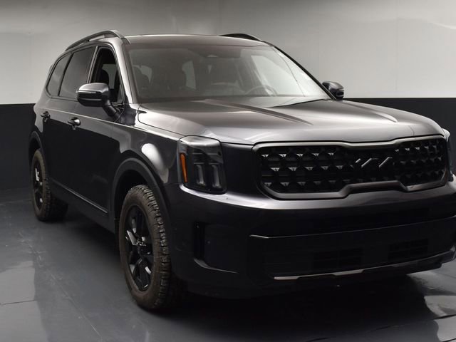 Used 2025 Kia Telluride AWD image 2