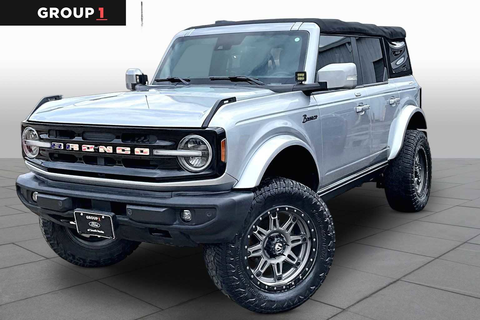 Used 2022 Ford Bronco Outer Banks AWD/4WD image 1