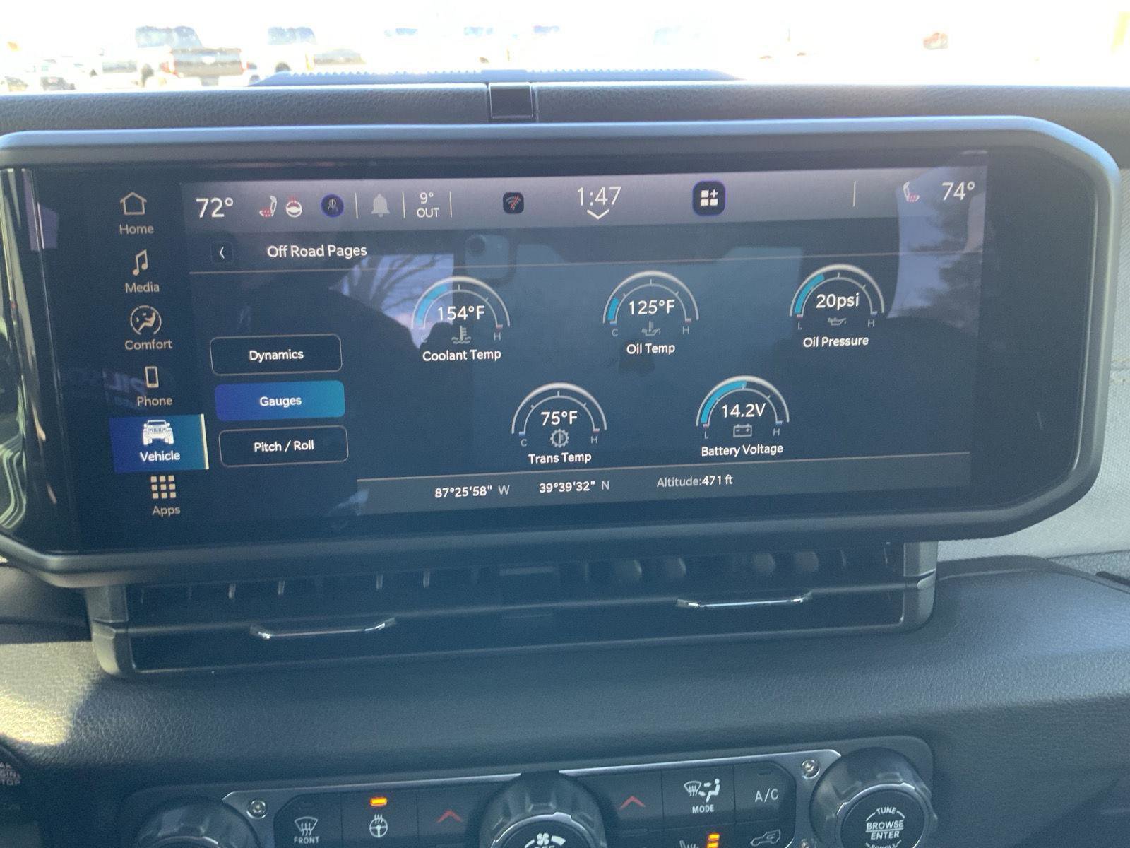 Used 2025 Jeep Wrangler Sport image 38