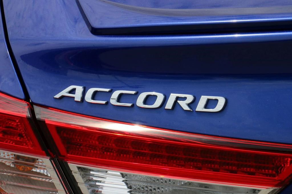 Used 2019 Honda Accord Sport image 9