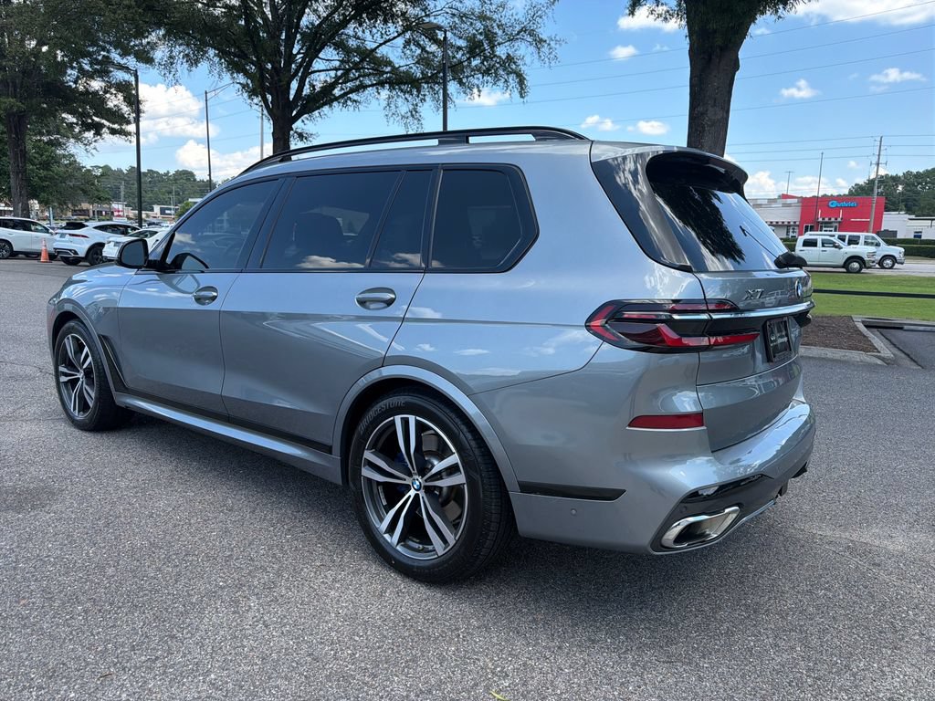 Used 2023 BMW X7 xDrive40i w/ M Sport Package AWD/4WD image 9
