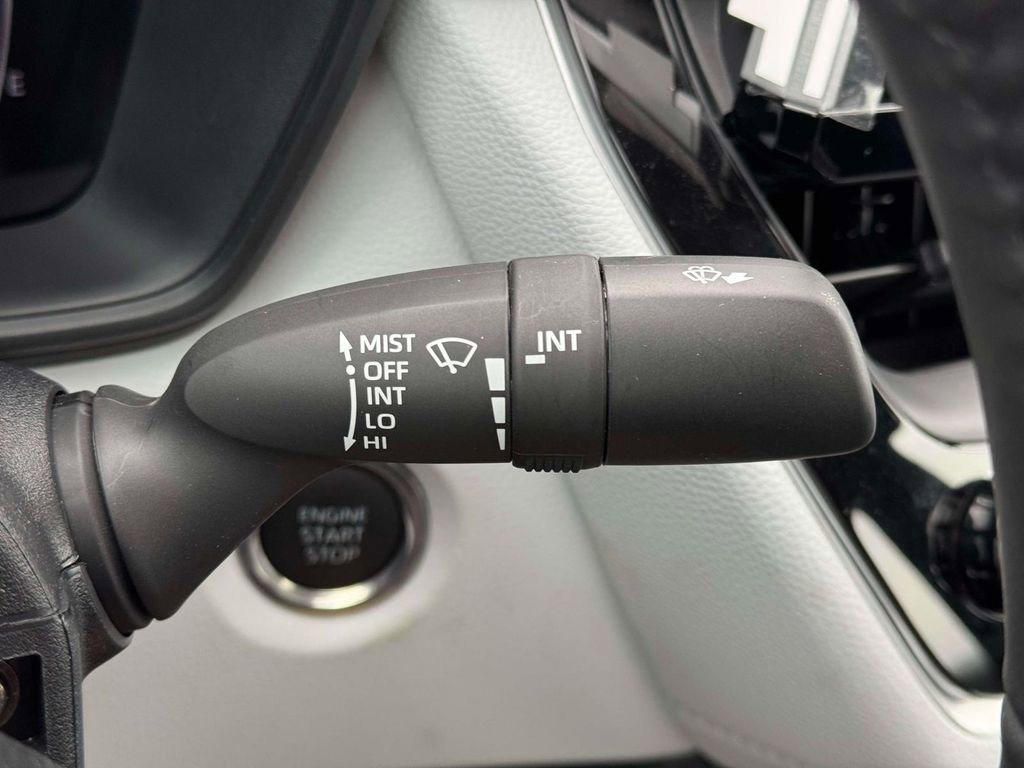 Used 2025 Toyota Corolla SE w/ SE Premium Package image 24