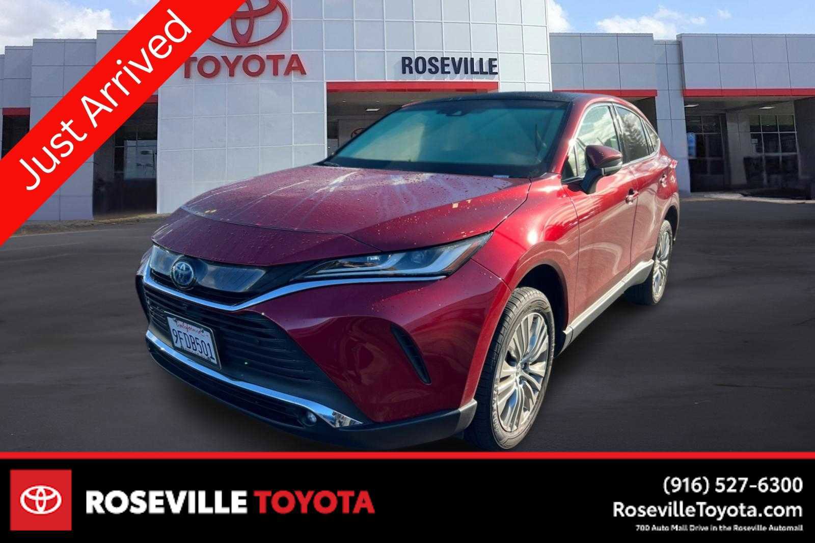 Used 2023 Toyota Venza Limited image 1