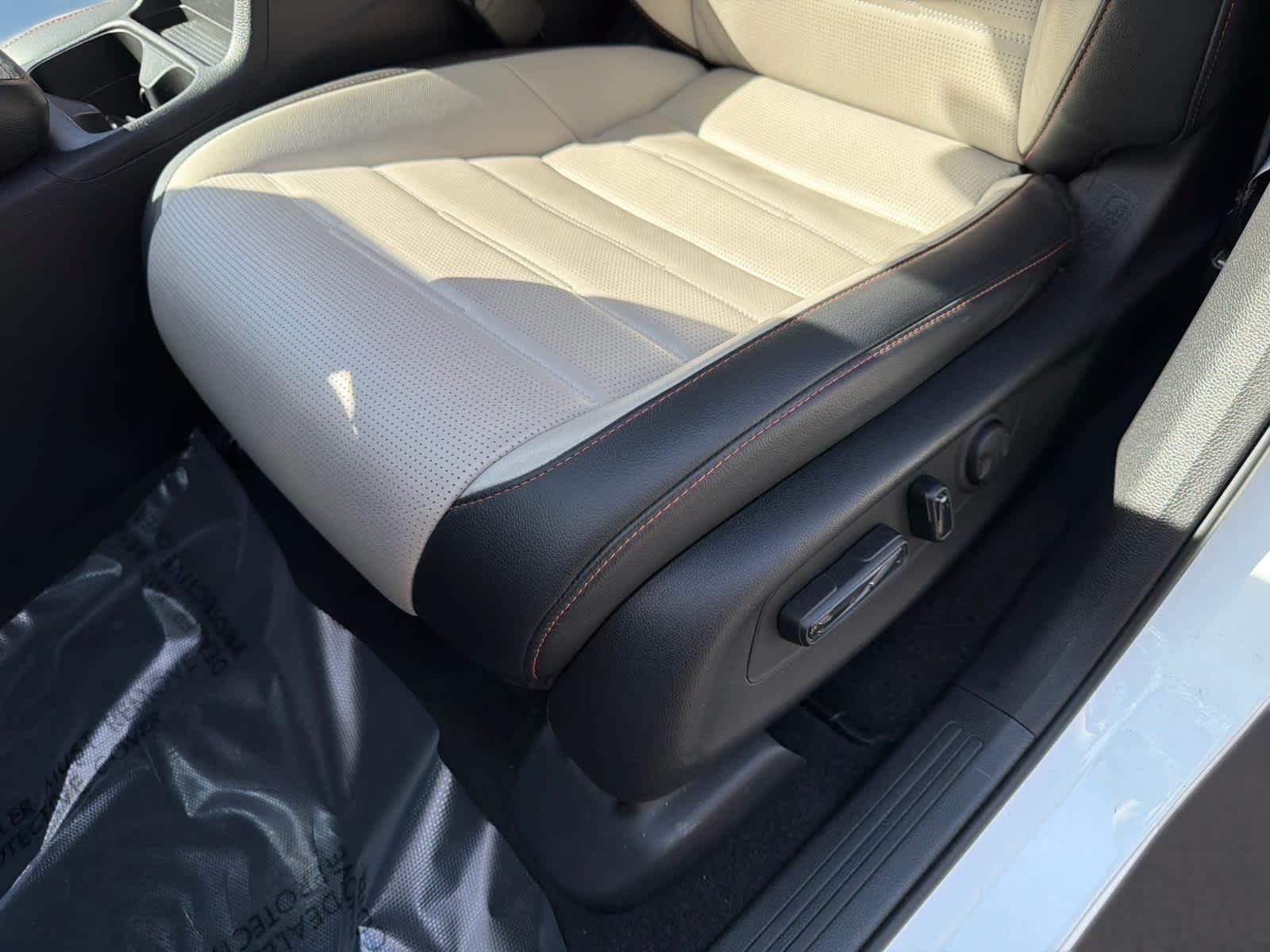 Used 2024 Honda CR-V Sport Touring image 16