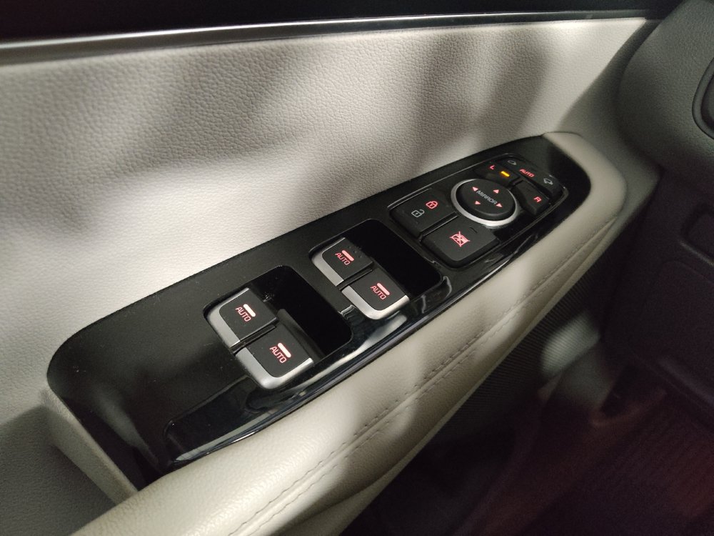 Used 2020 Kia Sorento SX FWD image 27