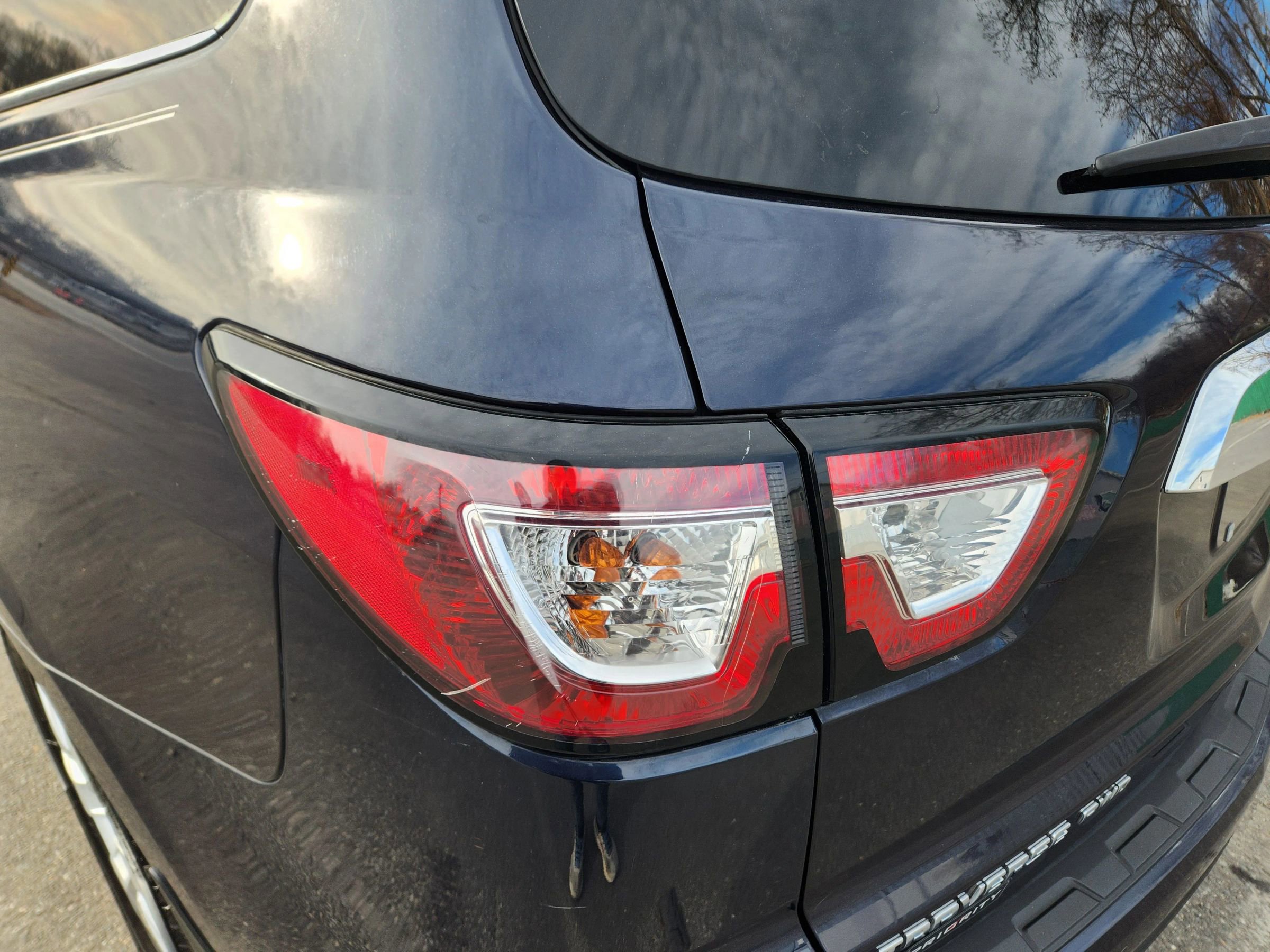 Used 2017 Chevrolet Traverse LT w/ Style and Technology Package image 11