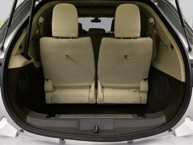 Used 2019 Lincoln MKT AWD image 14
