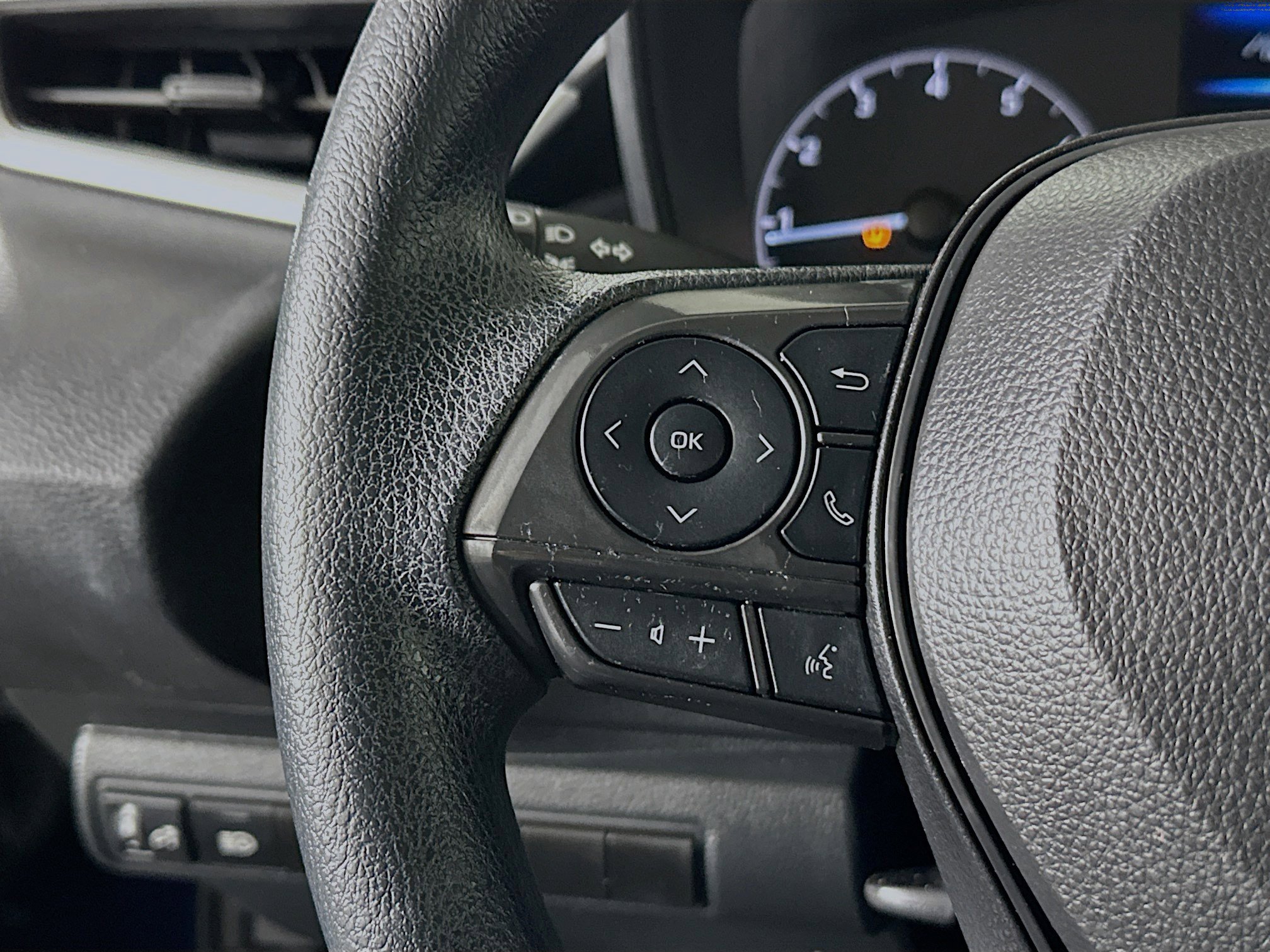 Used 2024 Toyota Corolla LE image 16