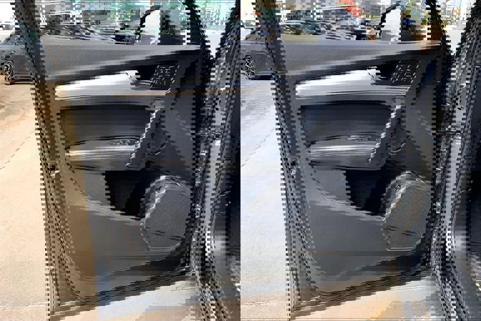 Used 2020 Audi Q5 2.0T Titanium Premium Plus w/ Premium Plus Package image 20