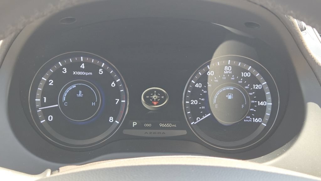 Used 2014 Hyundai Azera Limited FWD image 19