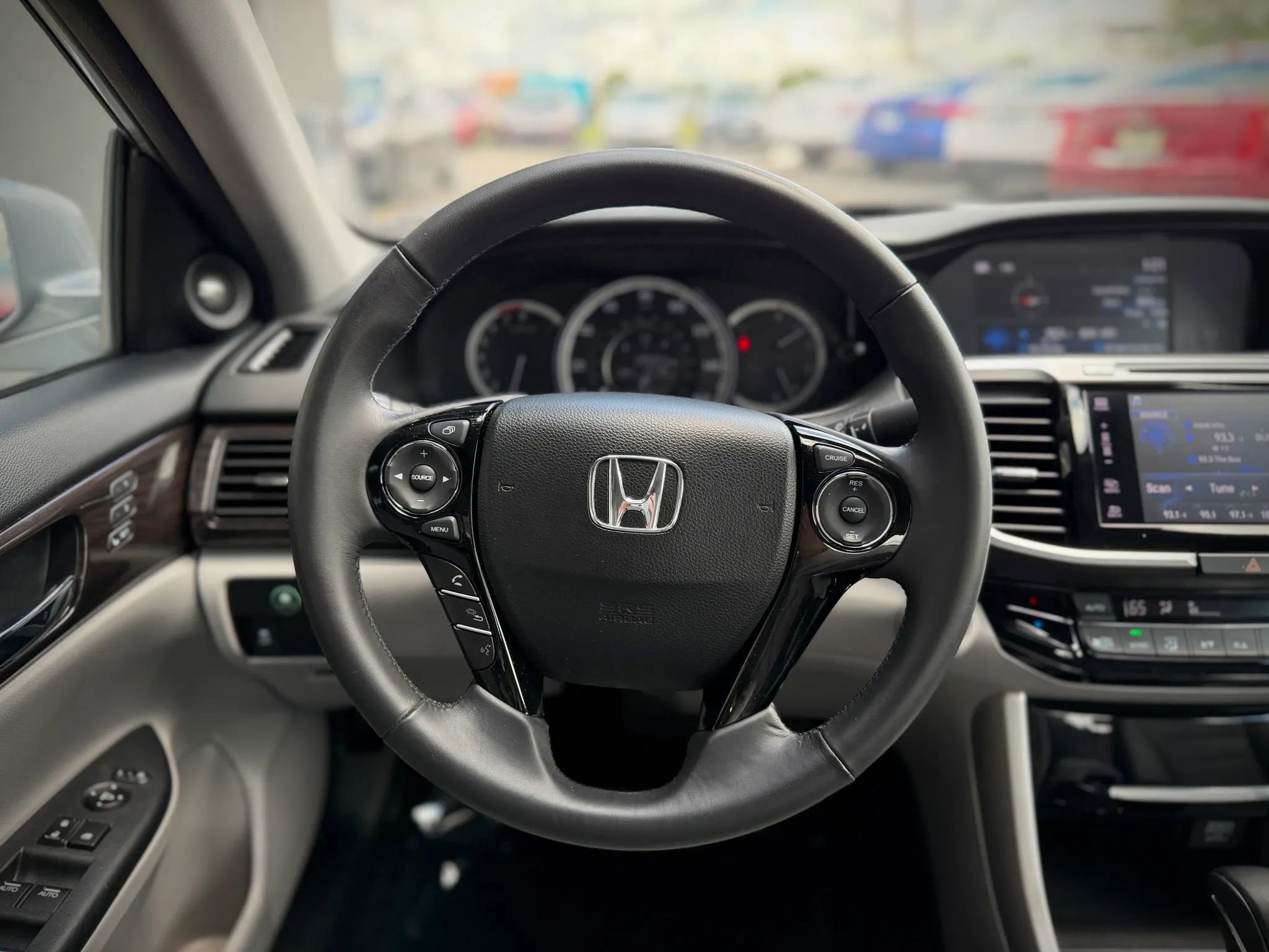 Used 2017 Honda Accord EX-L image 10