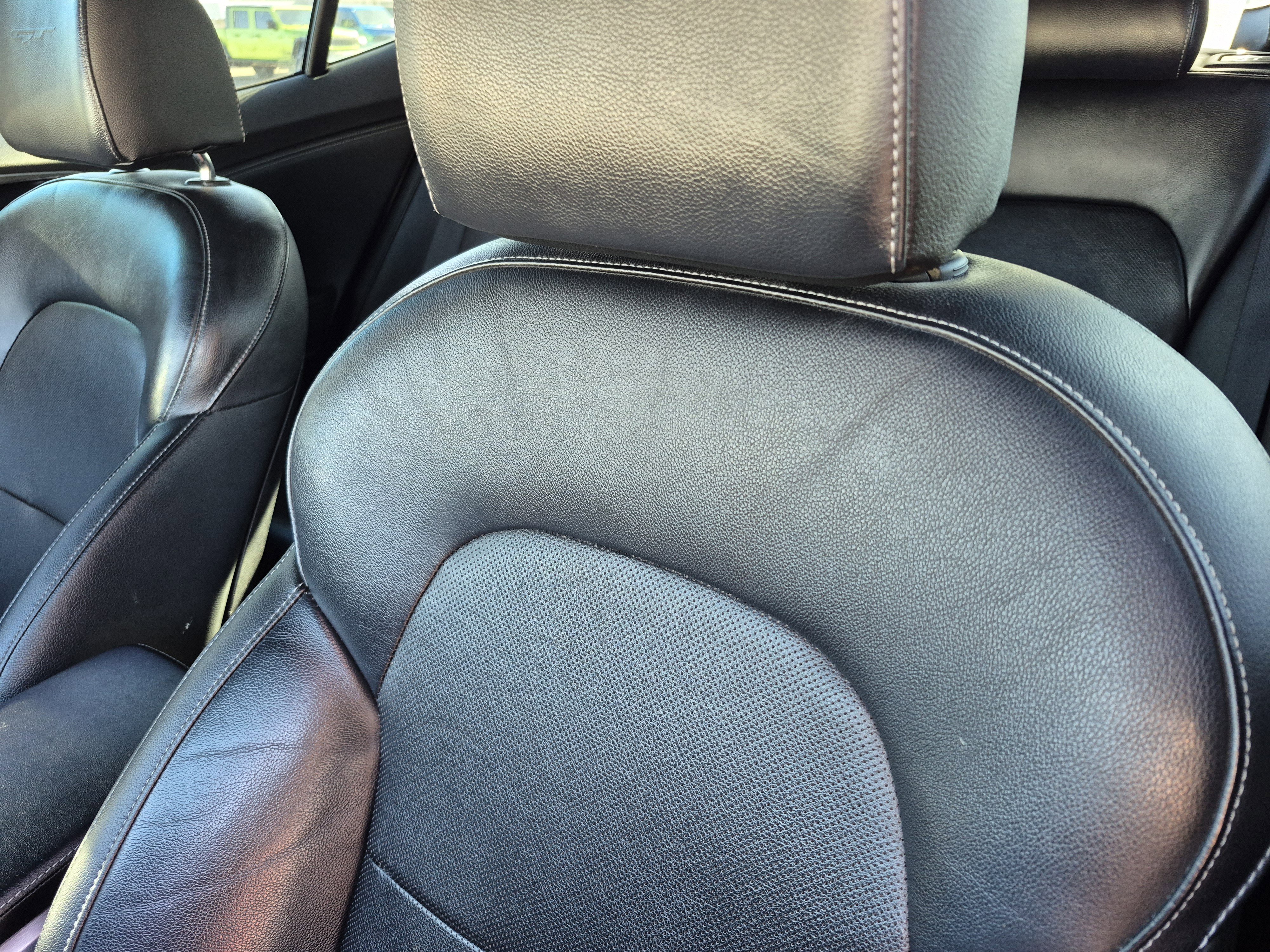 Used 2022 Kia Stinger GT1 image 27