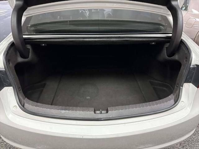 Used 2020 Acura TLX image 10