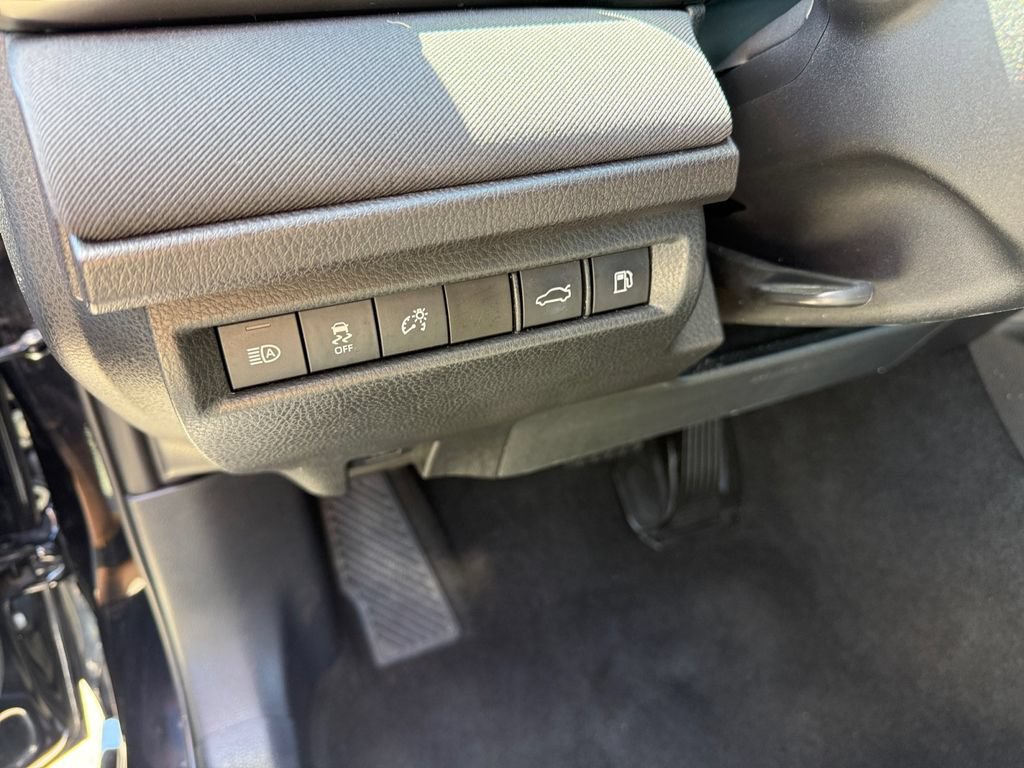 Certified 2025 Toyota Camry LE AWD/4WD image 27