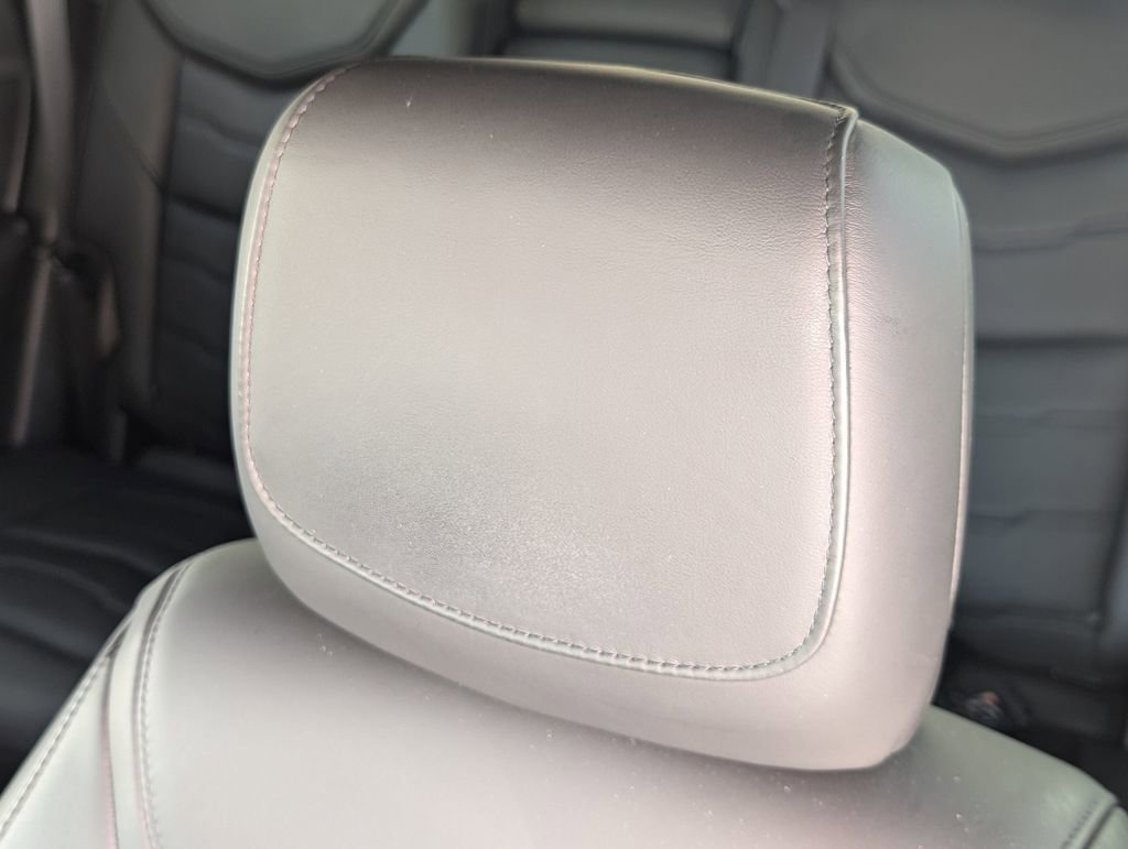 Used 2019 Cadillac XT5 Platinum image 14