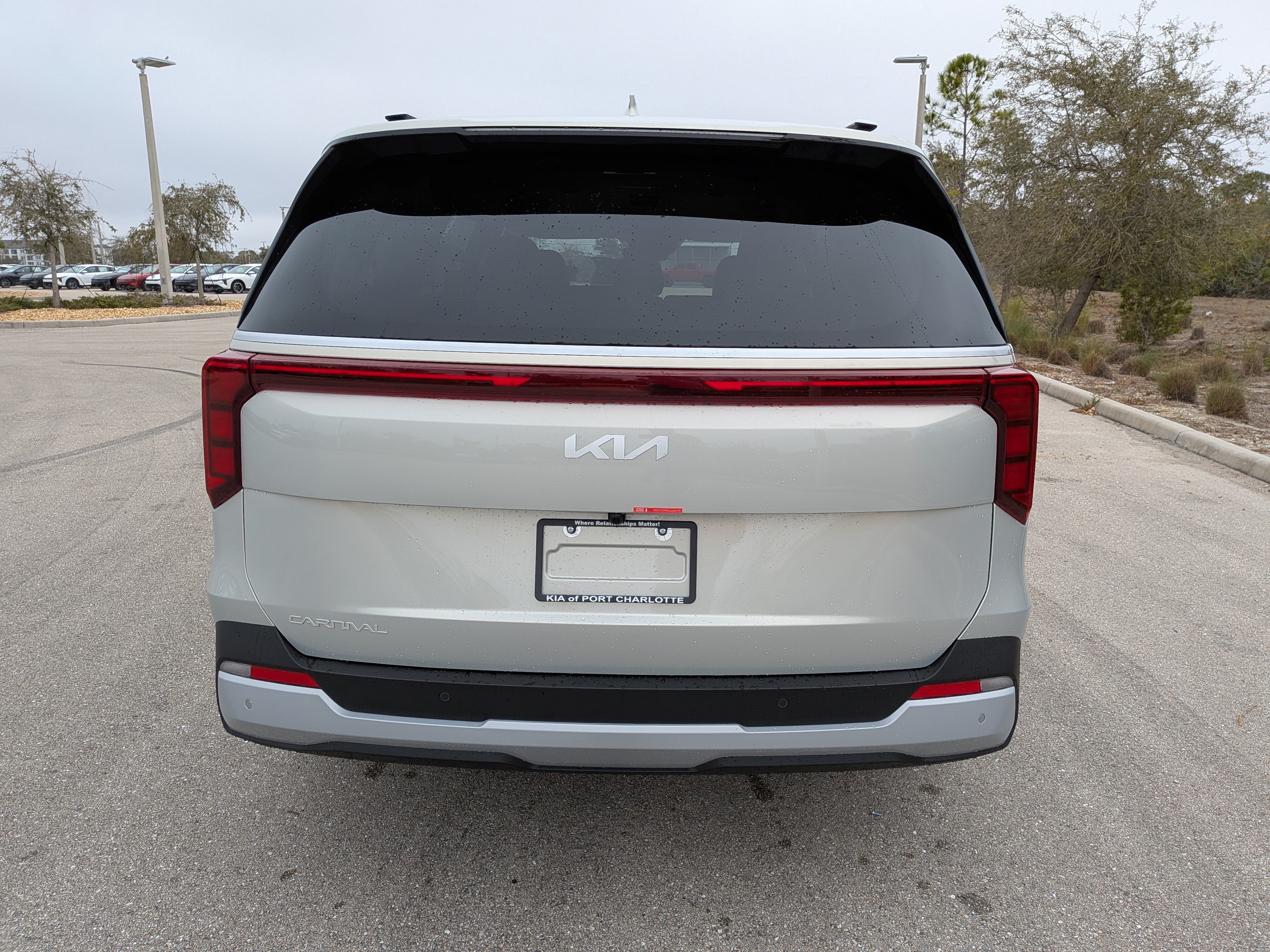 New 2026 Kia Carnival EX FWD image 6
