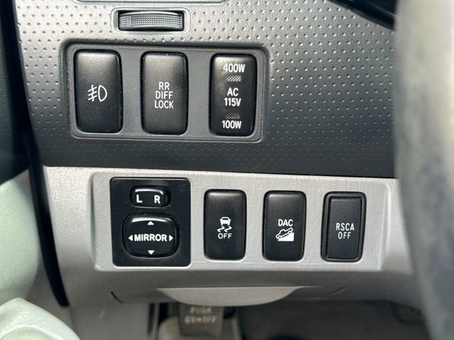 Used 2011 Toyota Tacoma 4x4 Access Cab V6 w/ TRD Off-Road Pkg image 27