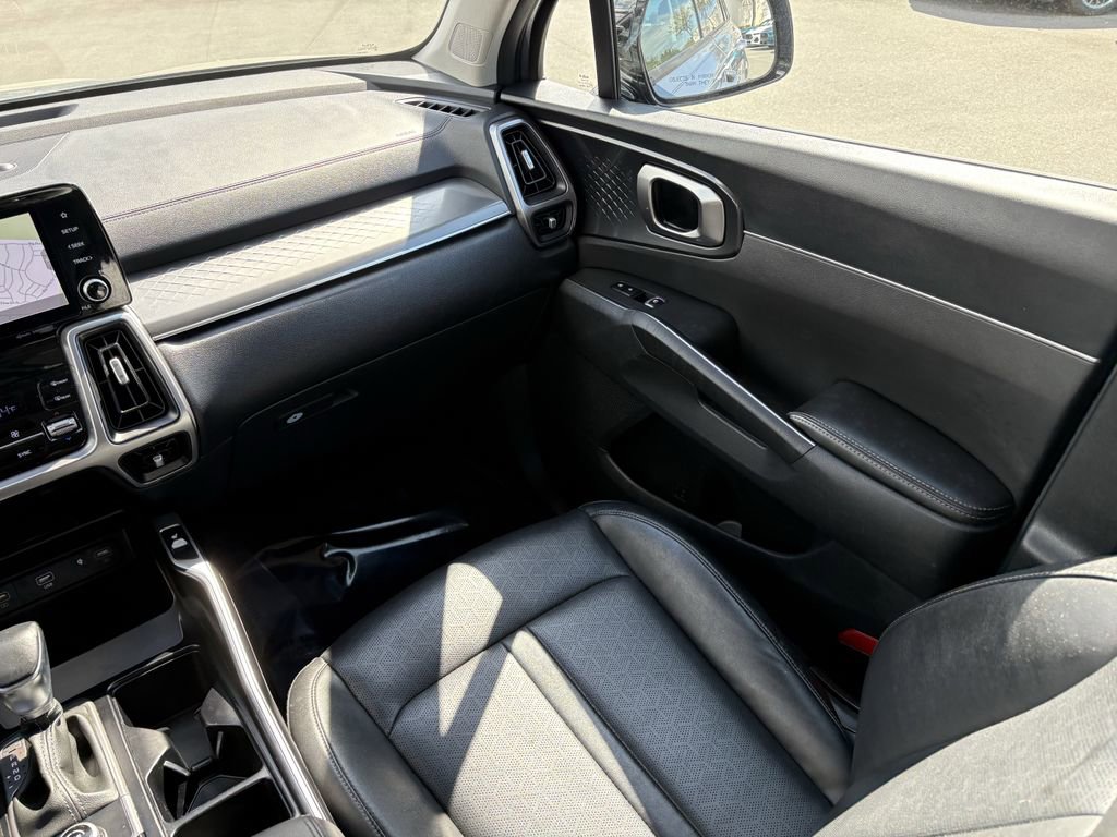 Used 2023 Kia Sorento S image 19