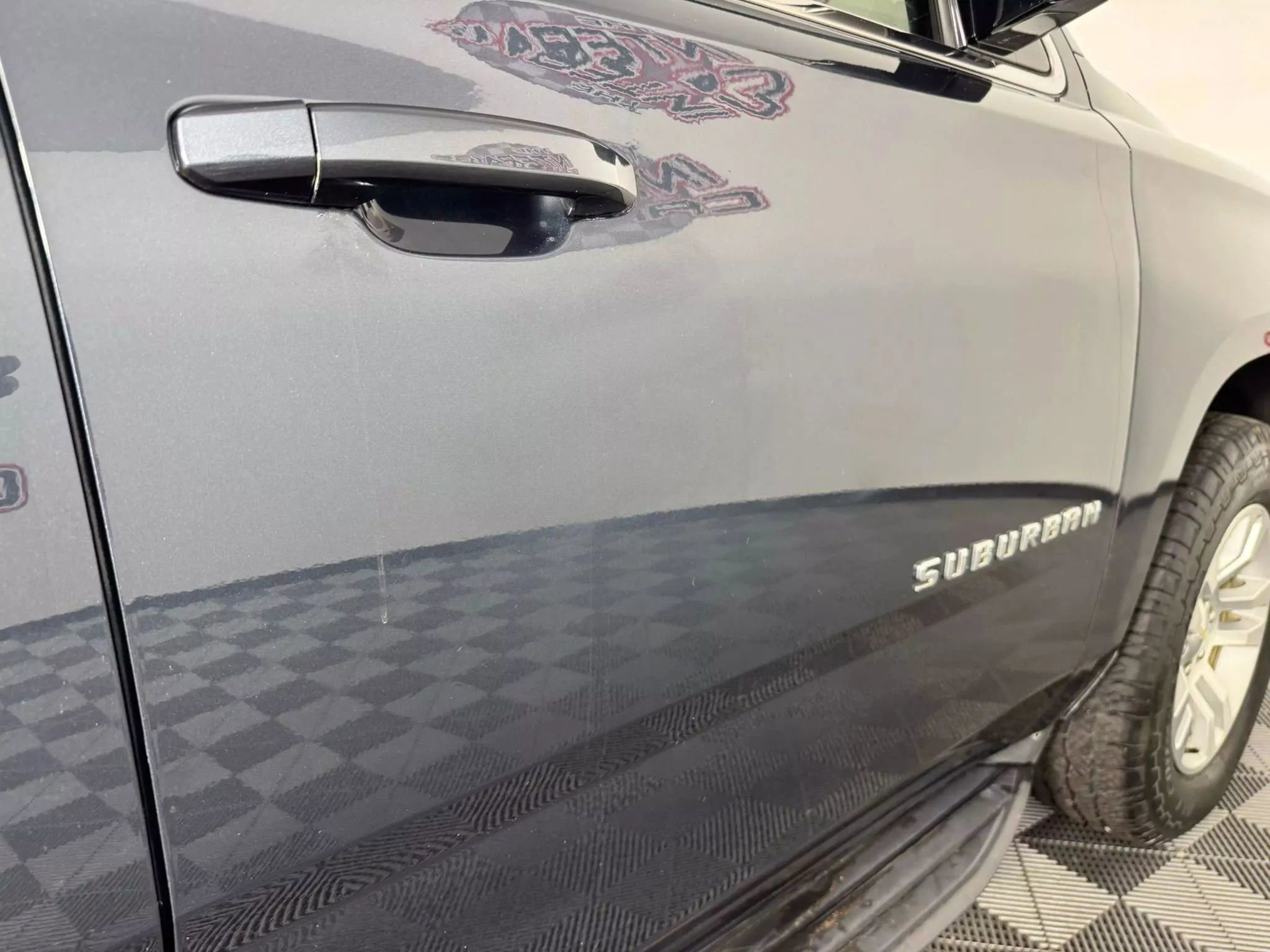 Used 2019 Chevrolet Suburban LT AWD/4WD image 34