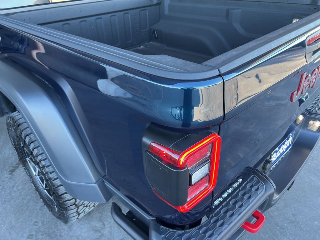 Used 2025 Jeep Gladiator Rubicon w/ Convenience Group image 31