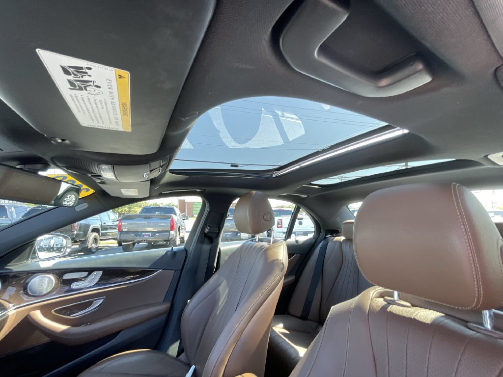 Used 2020 Mercedes-Benz E 350 Sedan image 17