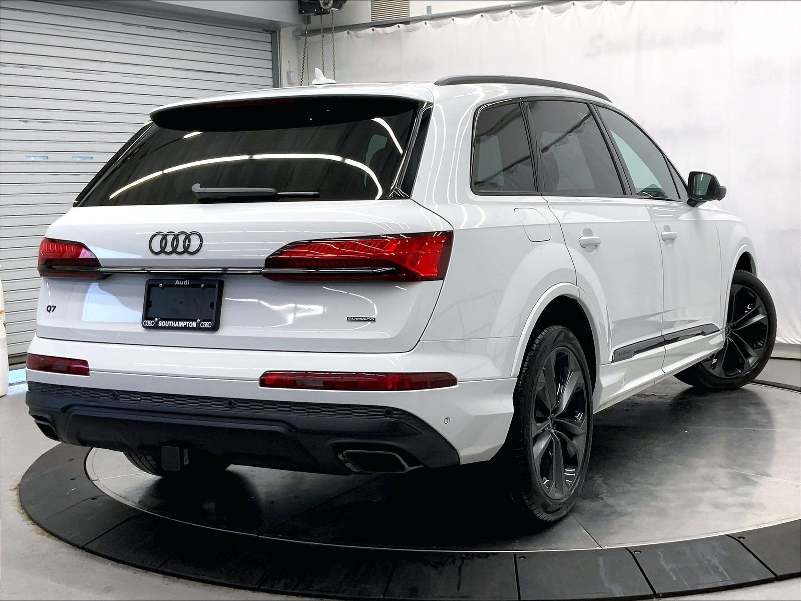 Certified 2025 Audi Q7 3.0T Premium Plus w/ Premium Plus Package AWD/4WD image 12