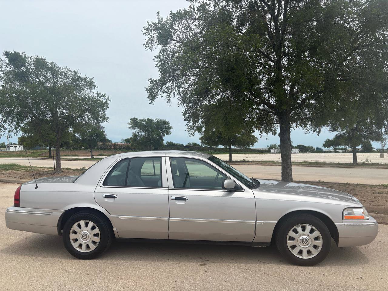 Used 2005 Mercury Grand Marquis LS RWD image 54
