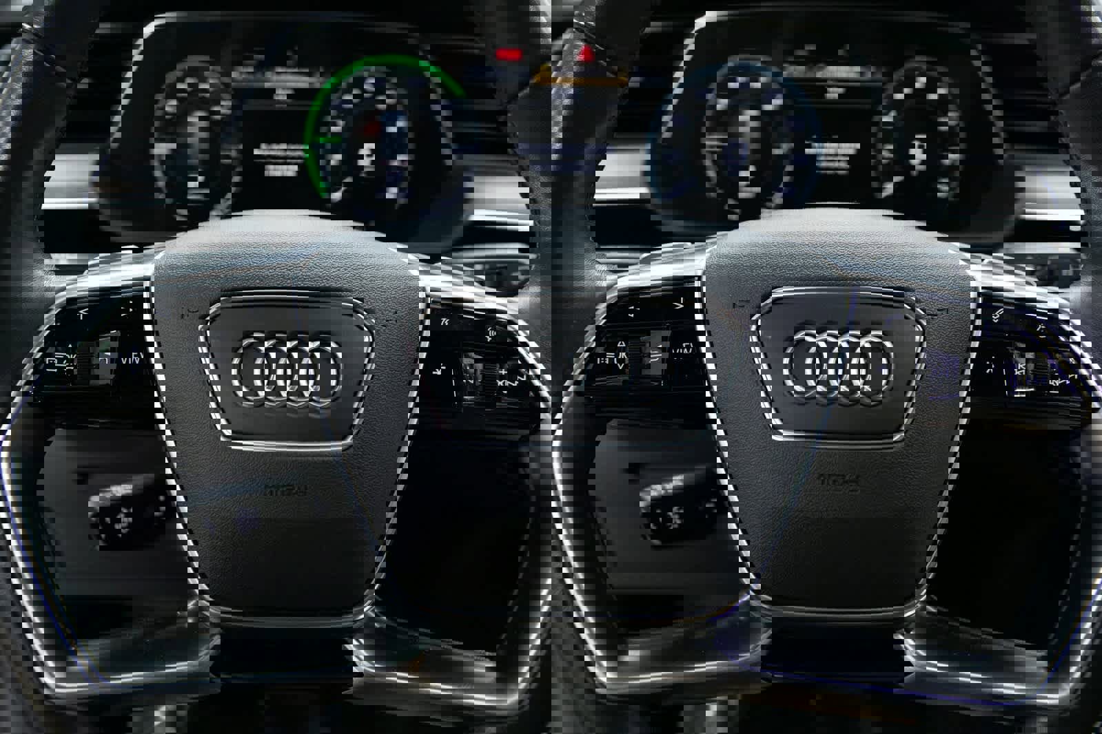 Used 2022 Audi e-tron Premium Plus w/ Premium Plus Package image 14