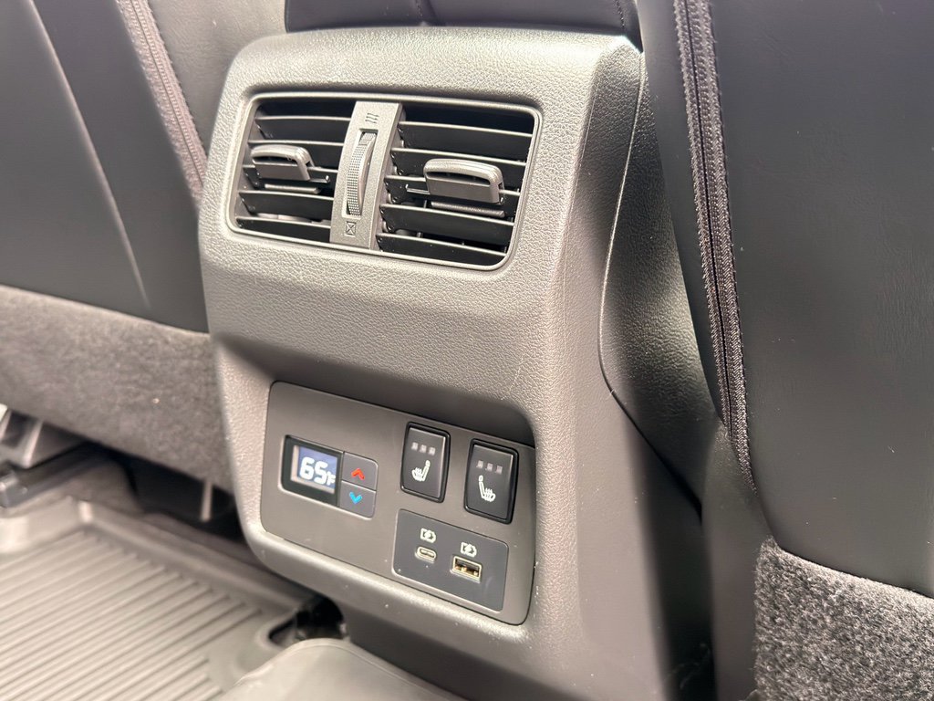 Used 2022 Nissan Rogue Platinum w/ Head-Up Display Package image 20