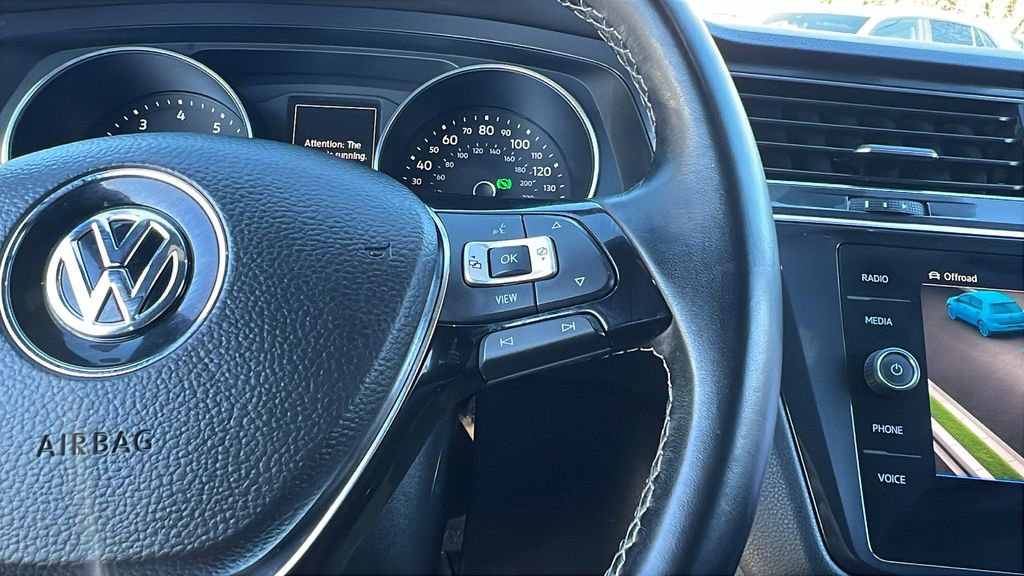 Used 2021 Volkswagen Tiguan SE R-Line image 33