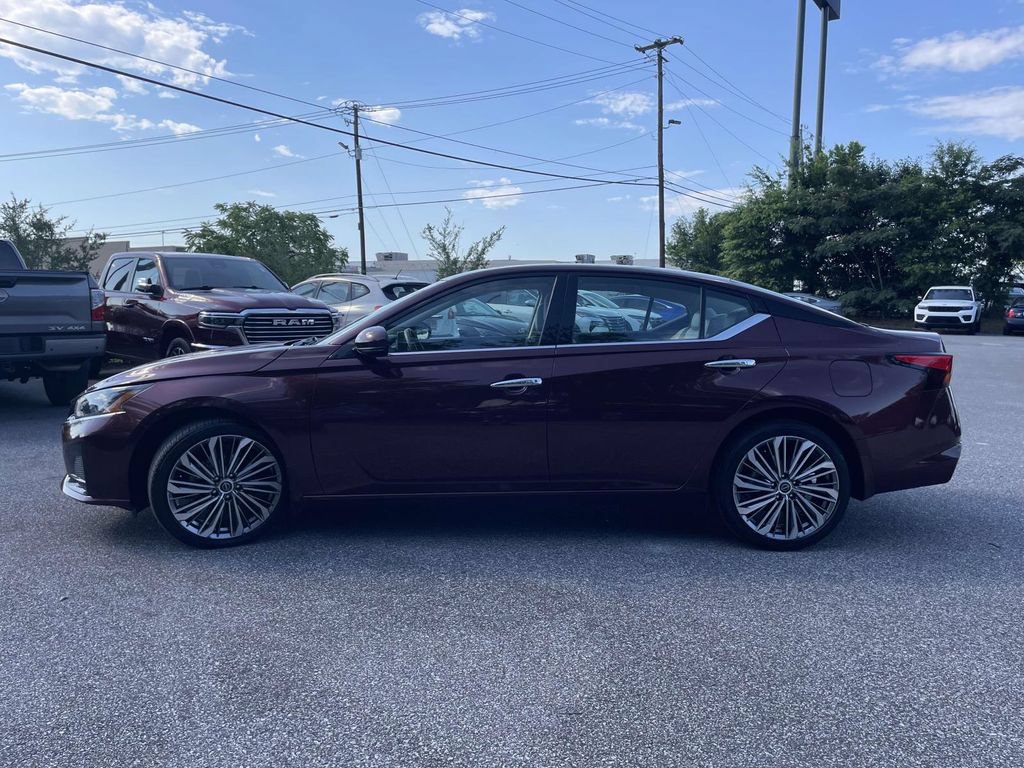 Used 2023 Nissan Altima 2.5 SL AWD/4WD image 6