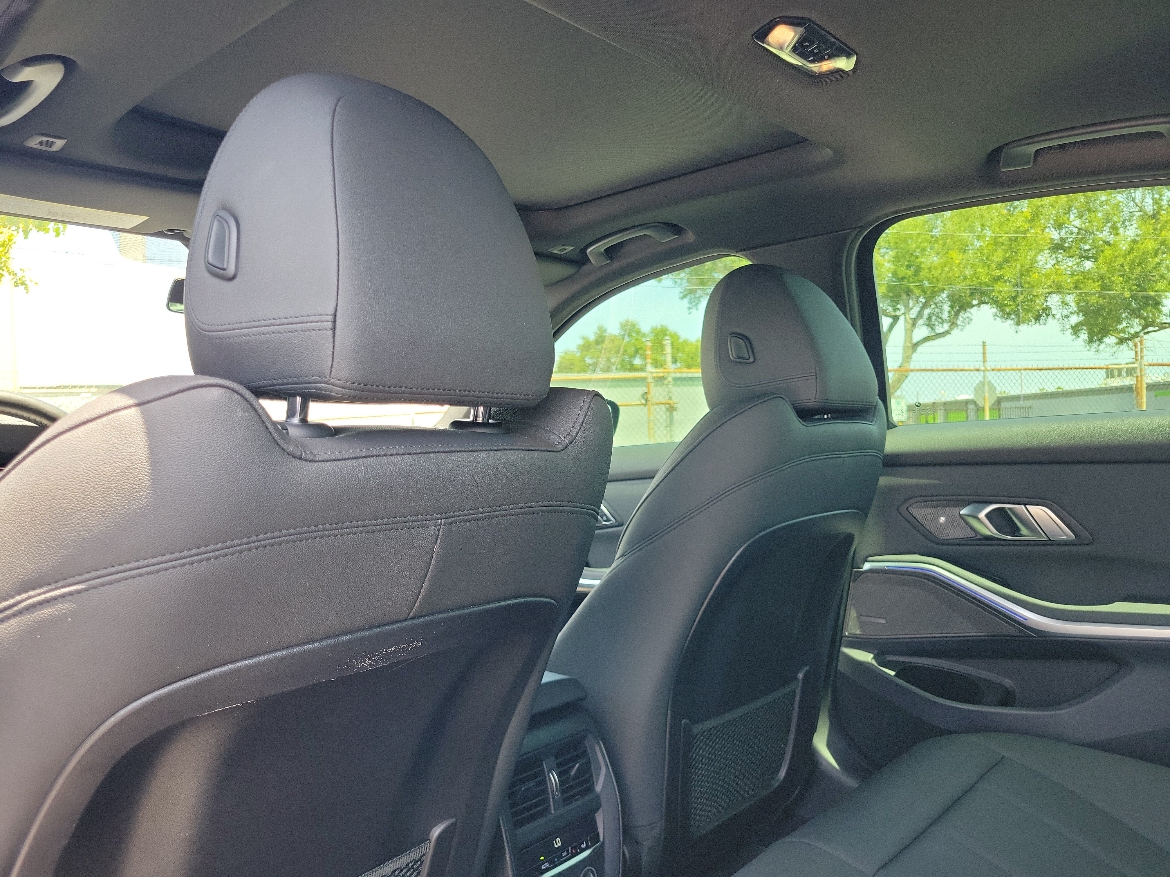 Used 2020 BMW 330i Sedan w/ M Sport Package RWD image 14