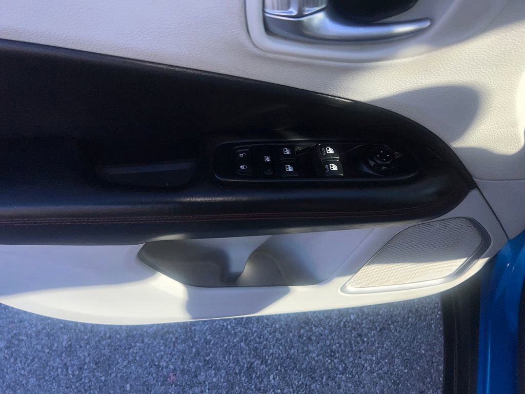 Used 2017 Jeep Compass Limited w/ Navigation Group image 11