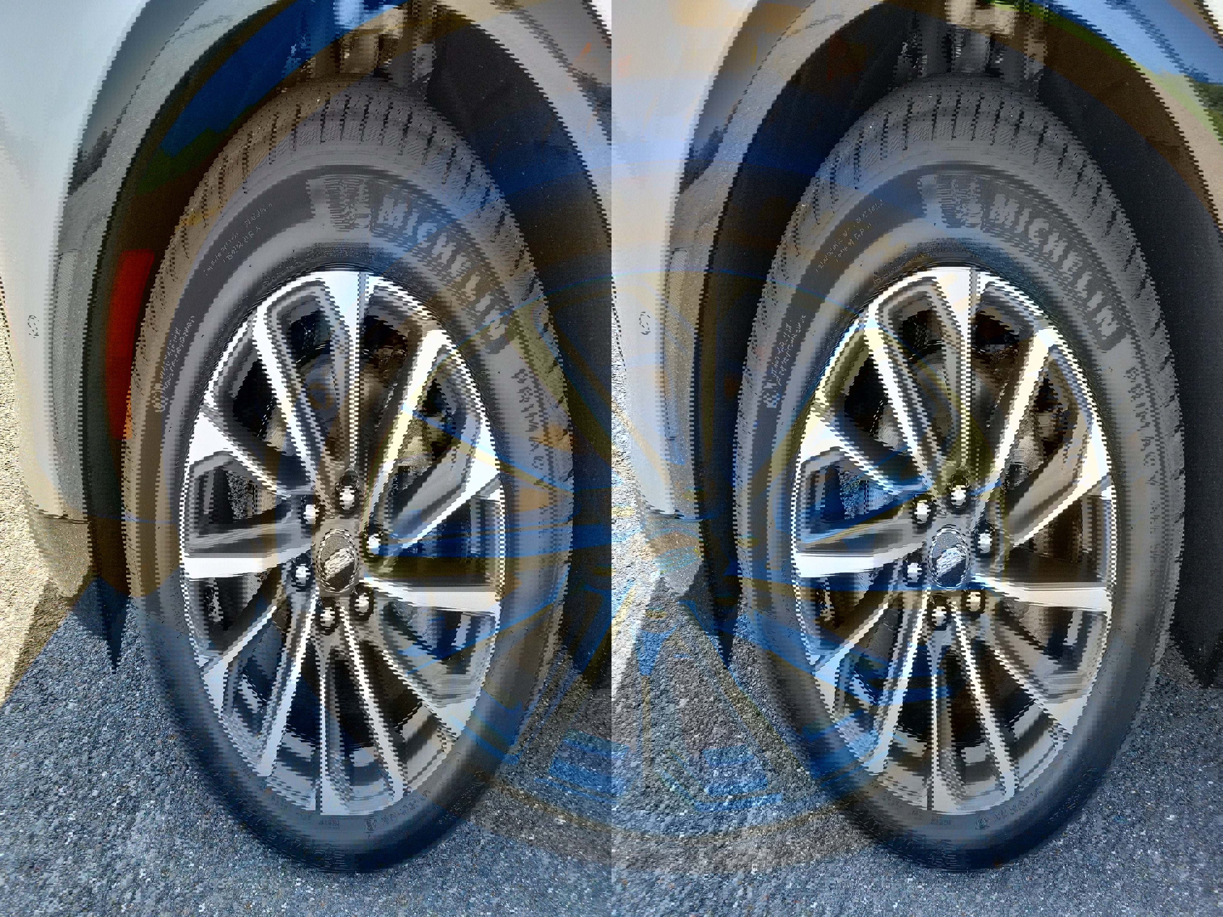 New 2025 Cadillac Lyriq Sport image 12