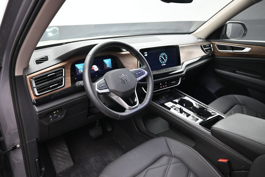 Used 2025 Volkswagen Atlas SE FWD image 10
