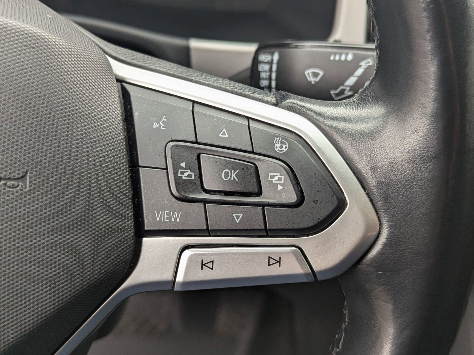 Used 2021 Volkswagen Atlas SEL Premium image 28