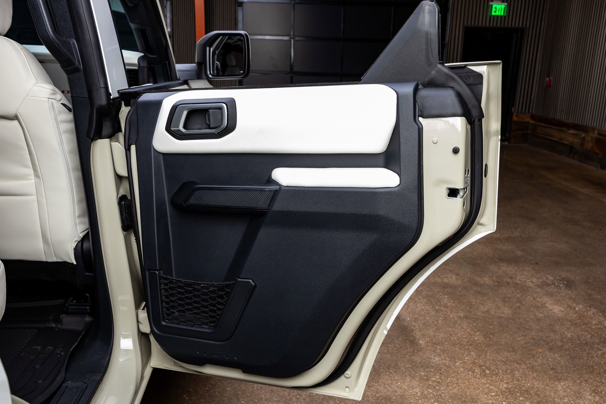 Used 2026 Ford Bronco Heritage Edition AWD/4WD image 35