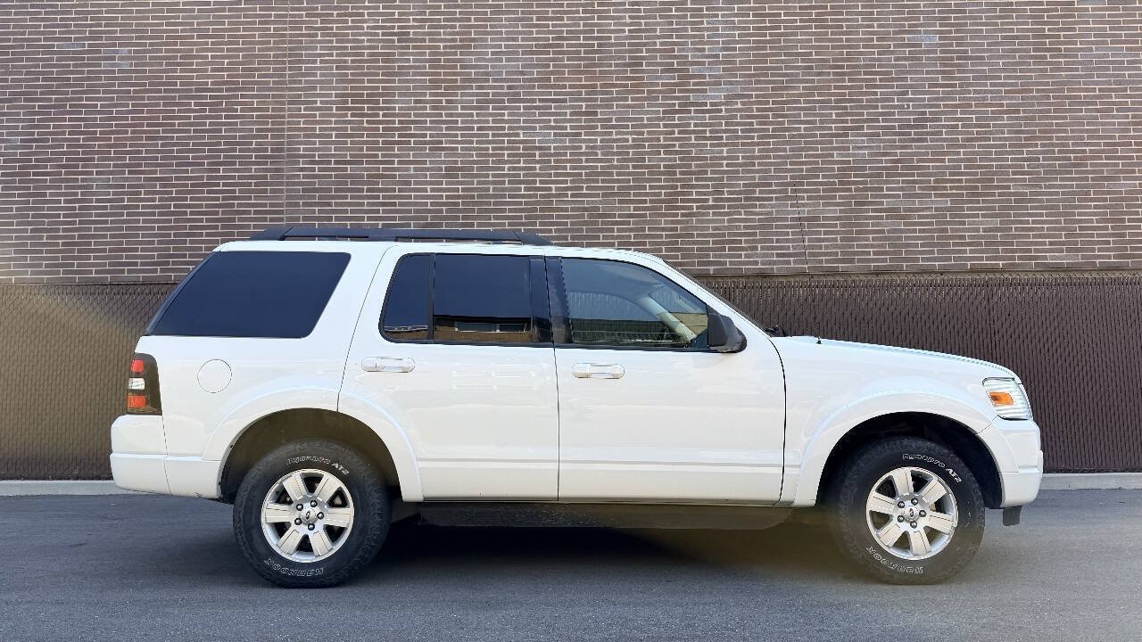 Used 2010 Ford Explorer XLT AWD/4WD image 2