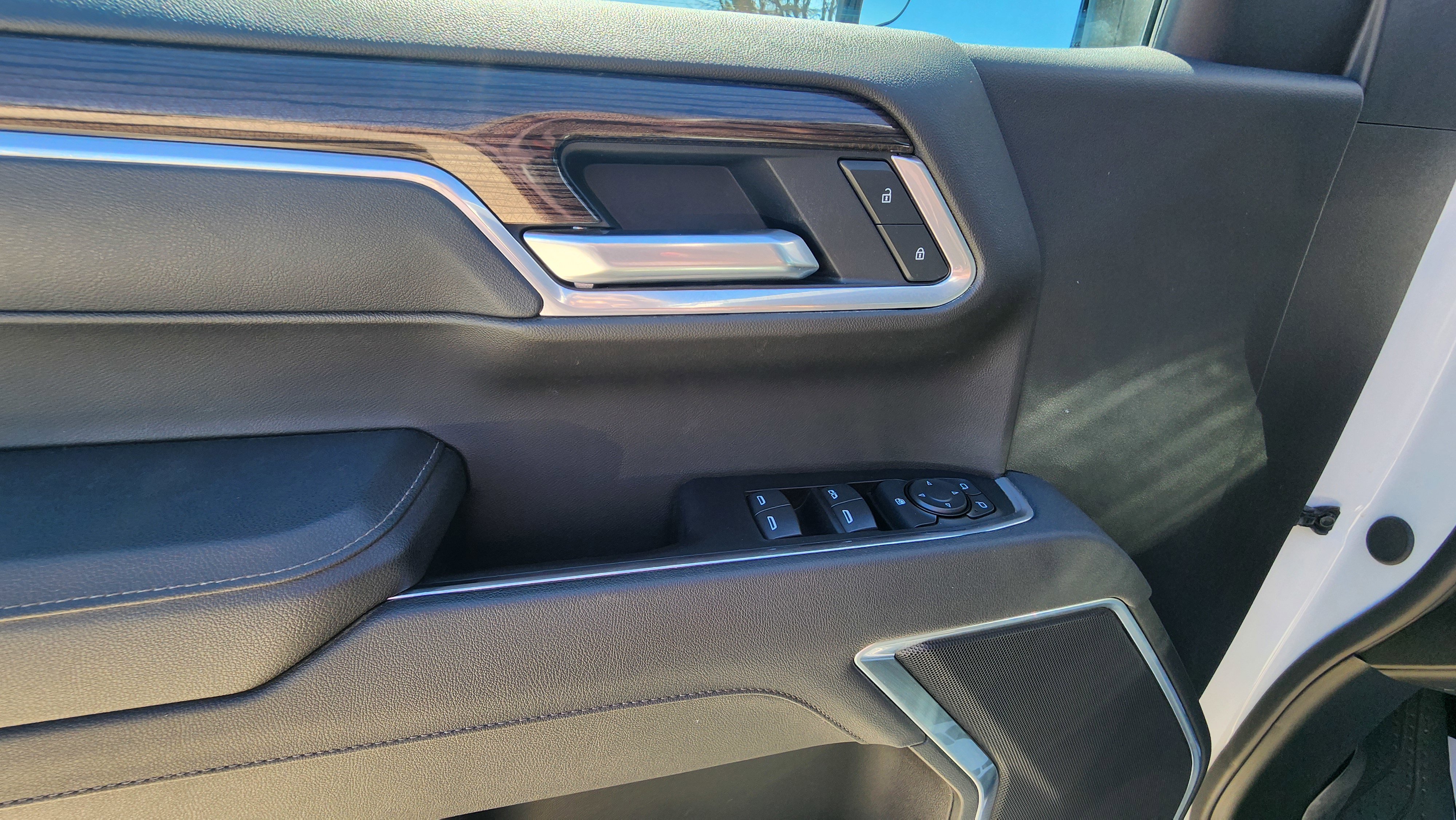 Used 2025 Chevrolet Silverado 1500 LT w/ Protection Package image 10