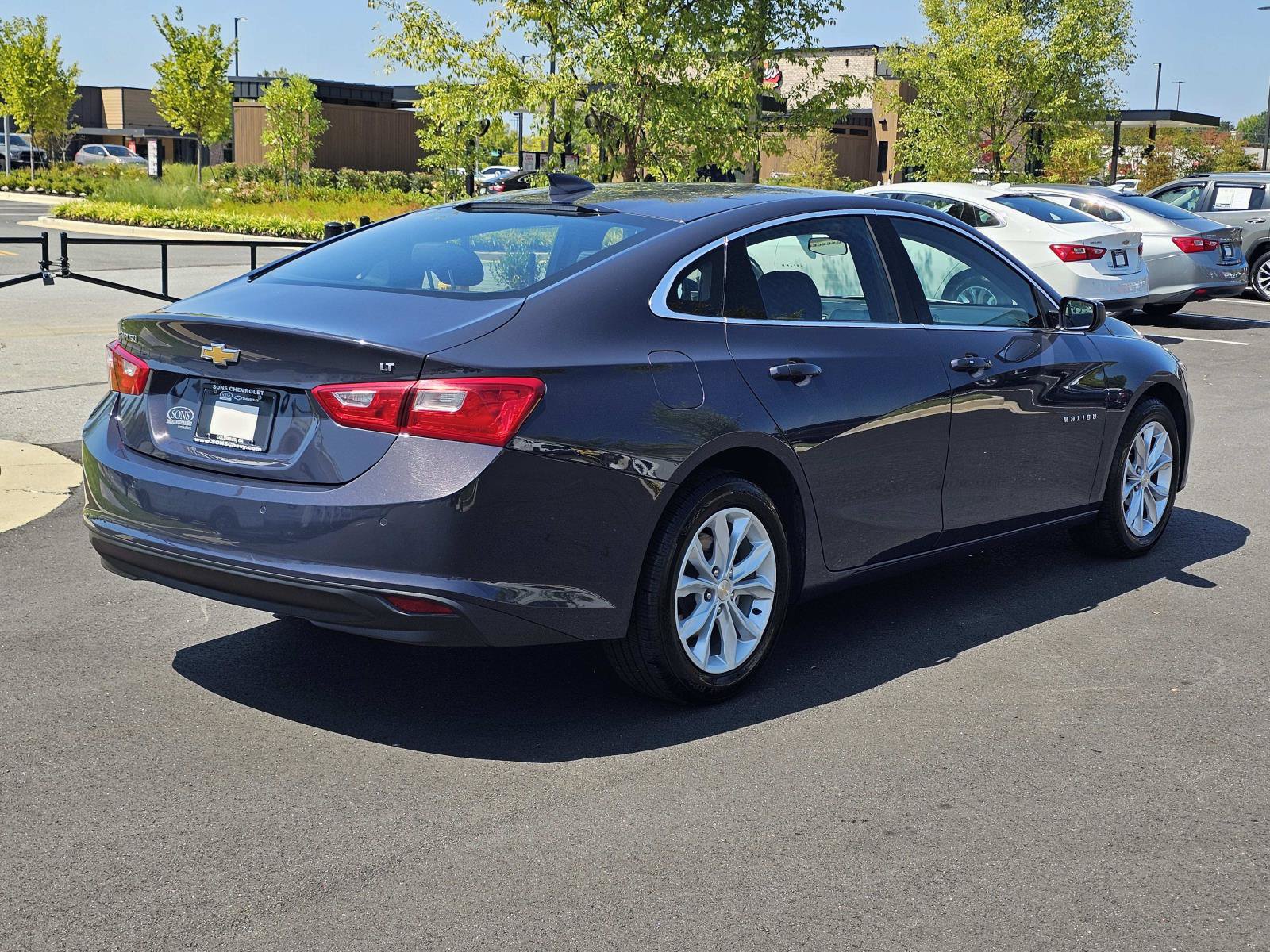 Used 2025 Chevrolet Malibu LT FWD image 9