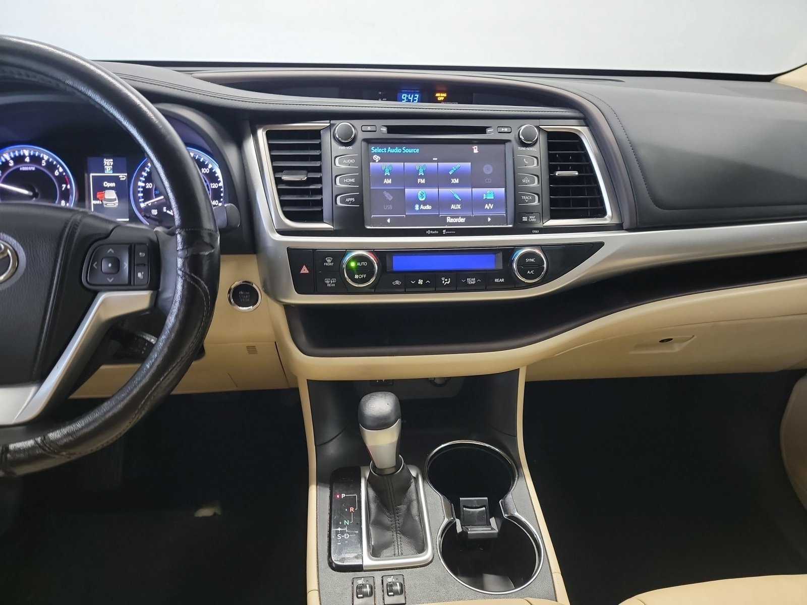 Used 2015 Toyota Highlander XLE FWD image 20