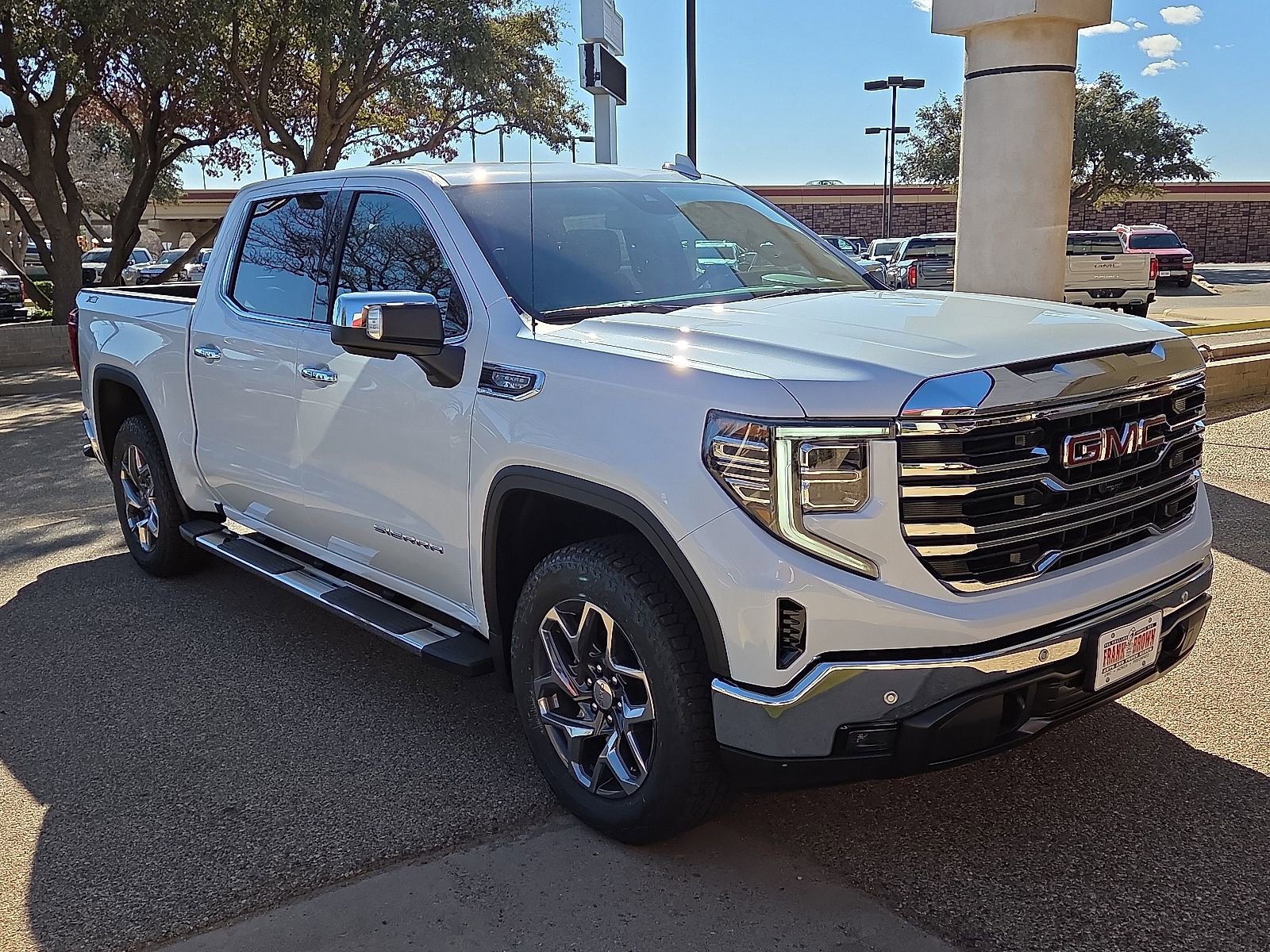 New 2026 GMC Sierra 1500 SLT image 5