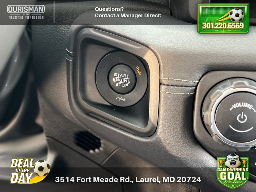 Used 2024 Jeep Wrangler Unlimited Sahara AWD/4WD image 27