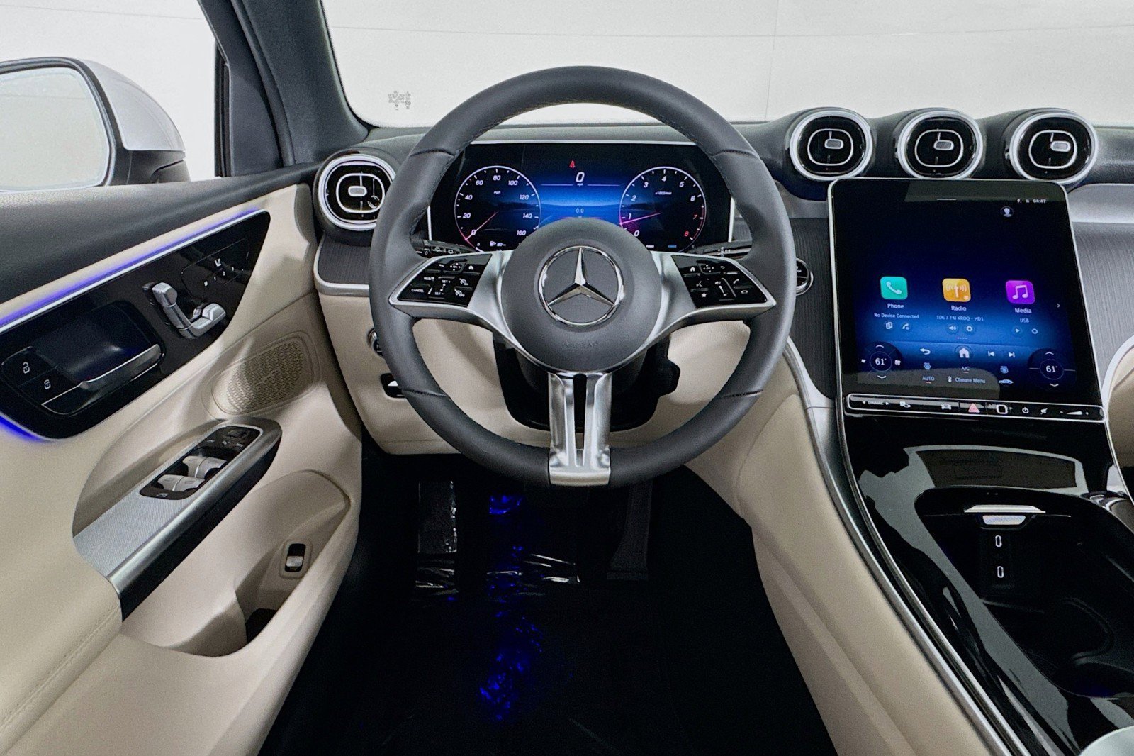 New 2026 Mercedes-Benz GLC 300 image 4