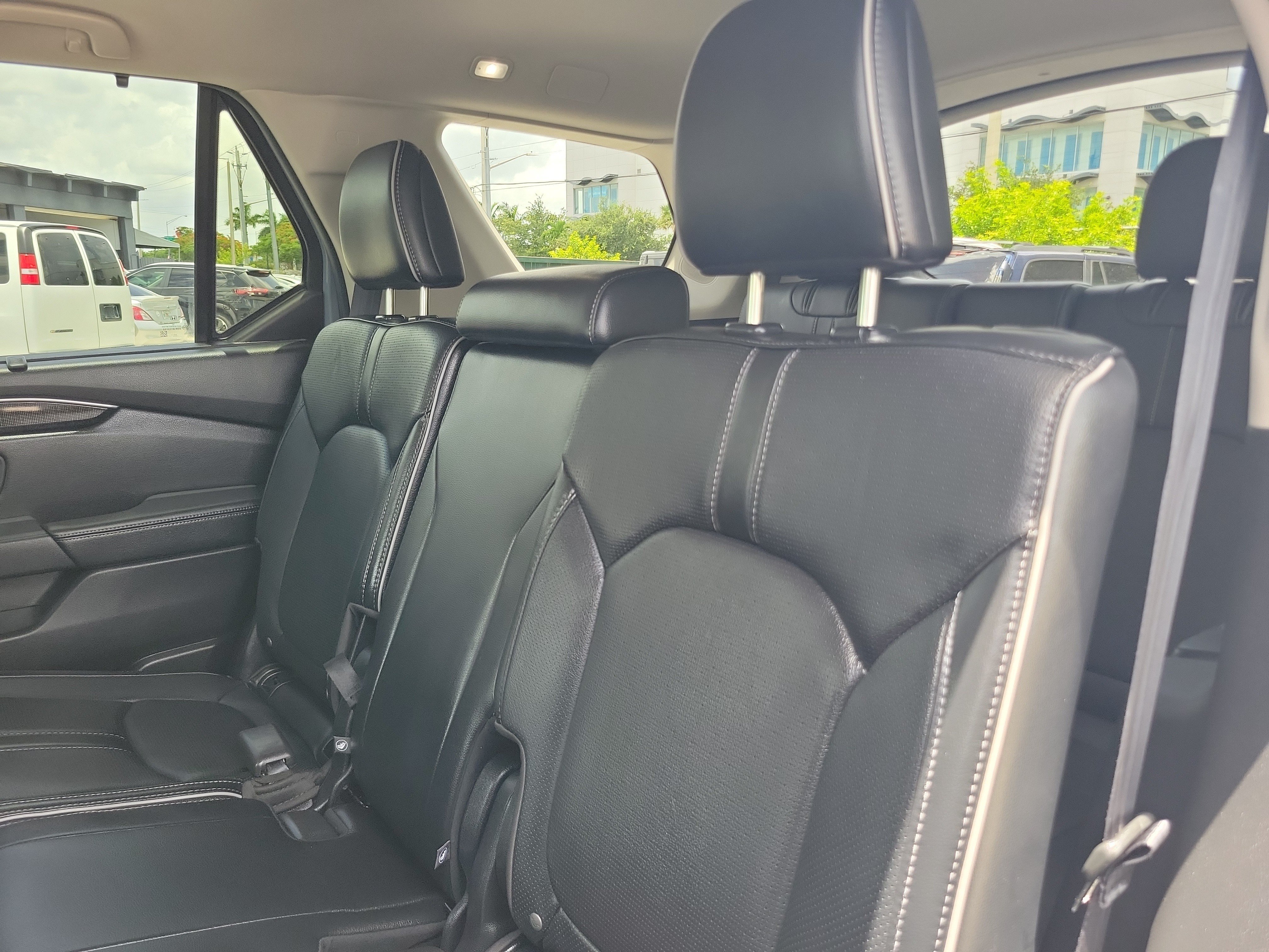 Used 2024 Honda Pilot Elite image 16