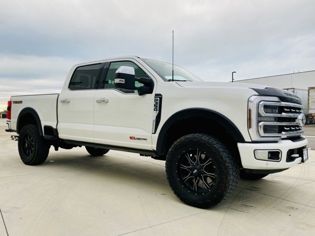 Used 2024 Ford F350 Platinum w/ Tremor Off-Road Package image 3