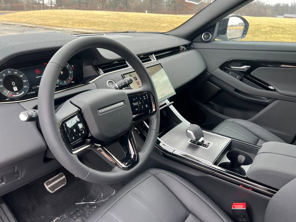 New 2026 Land Rover Range Rover Evoque Dynamic SE image 12